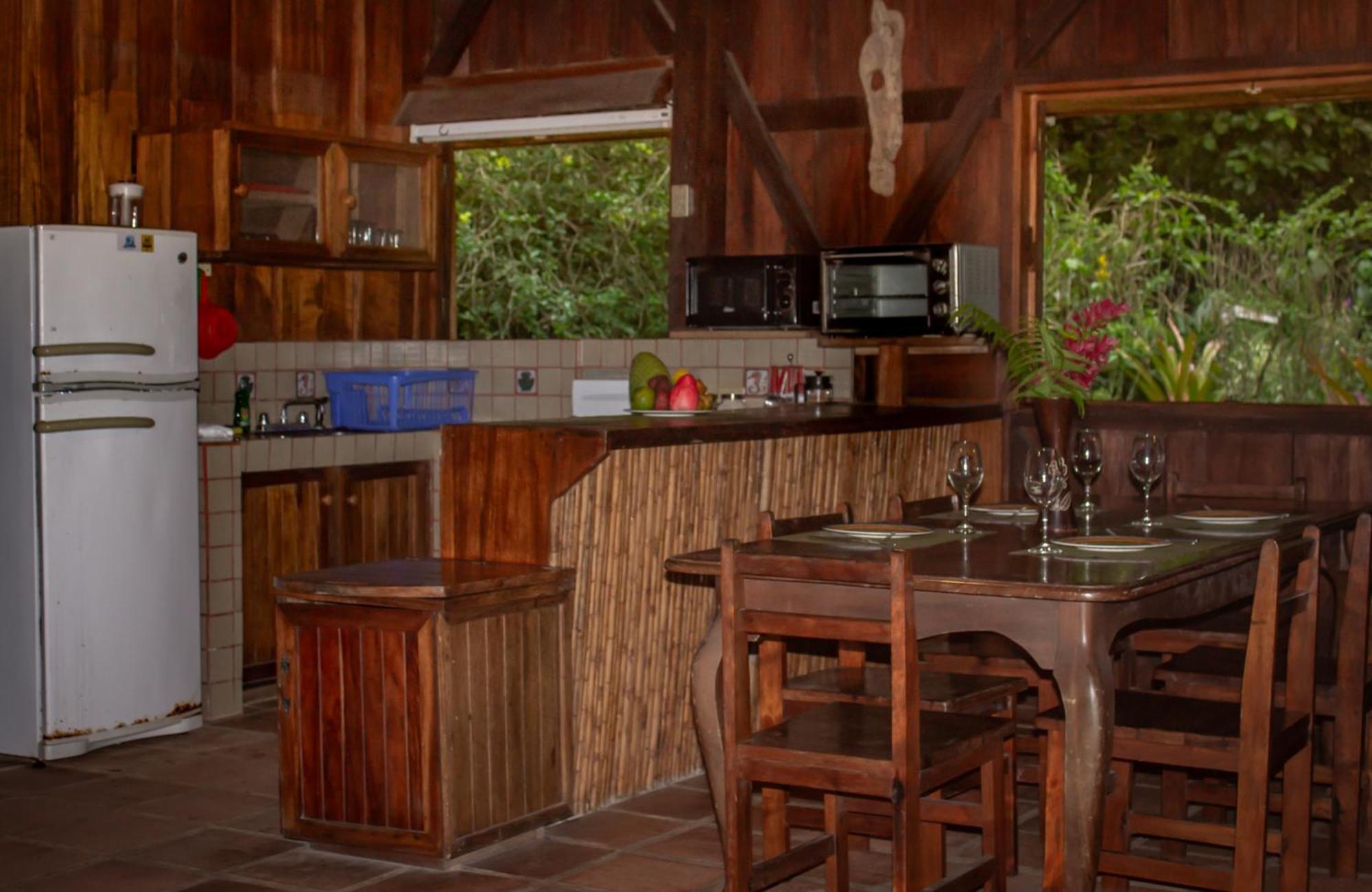 Casa Heliconia - Spacious, Big Garden, Close To The Beach Puerto Viejo de Talamanca المظهر الخارجي الصورة